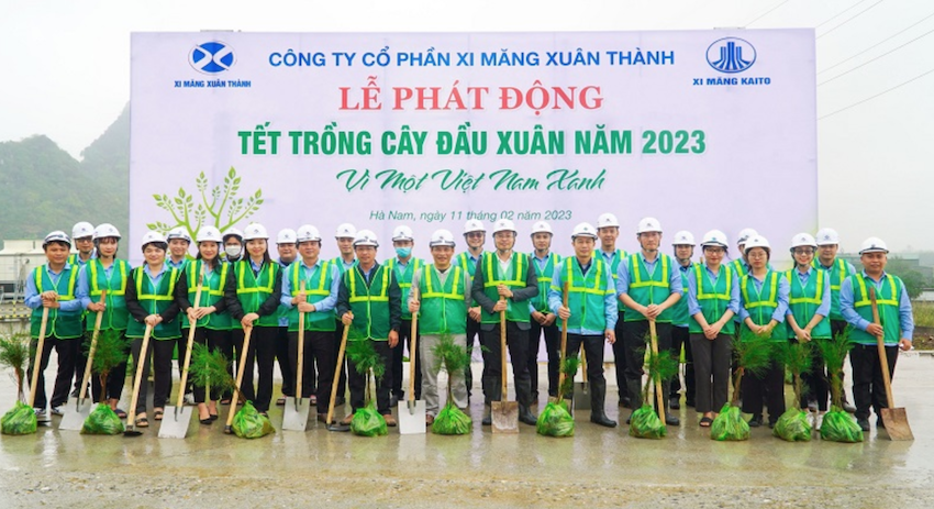 Xi[-]măng[-]Xuân[-]Thành[-]phát[-]động[-]lễ[-]ra[-]quân[-]trồng[-]cây[-]đầu[-]năm[-]2023